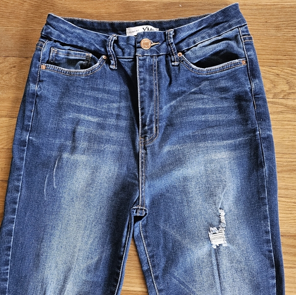 YMI Curvy Fit High Rise Stretch Jeans Womens Size 28" Waist X 28-1/2" Inseam - Picture 3 of 15